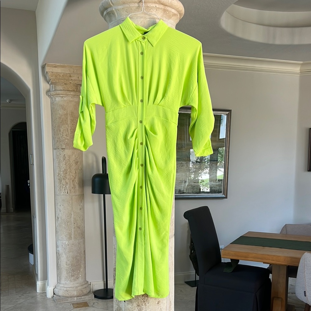NWOT Women’s Neon Green Collared Button-Up Dress with belted waist Size XS-Small